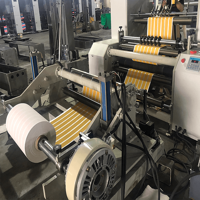 جهاز الترجيع الأفقي عالي السرعة للتحكم PLC للفيلم البلاستيكي